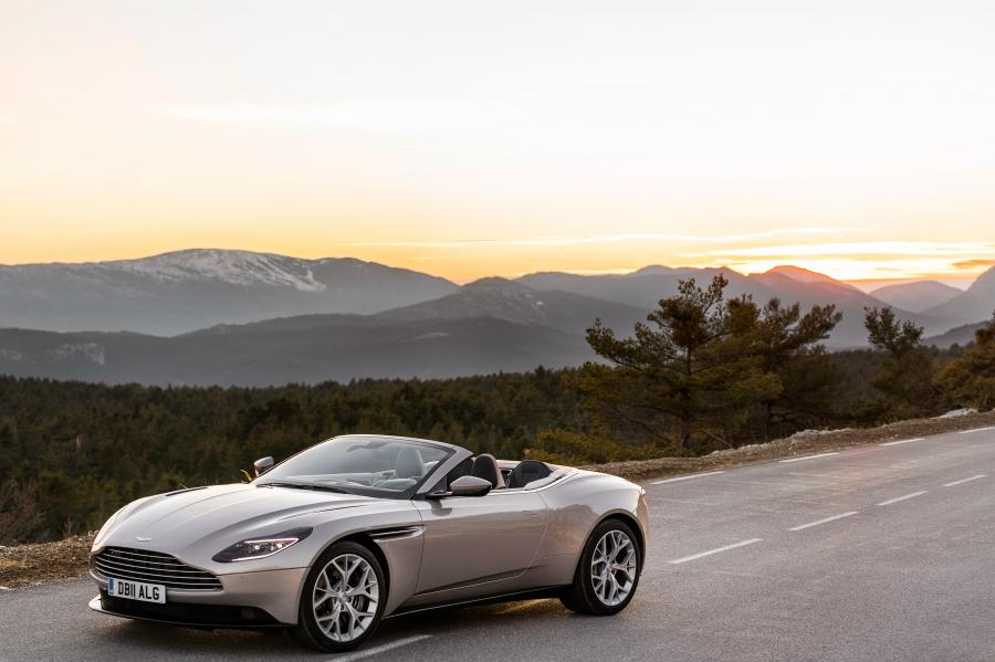  Aston Martin DB11 V8 Volante 2018 года  (WW) (фото 53 из 54)